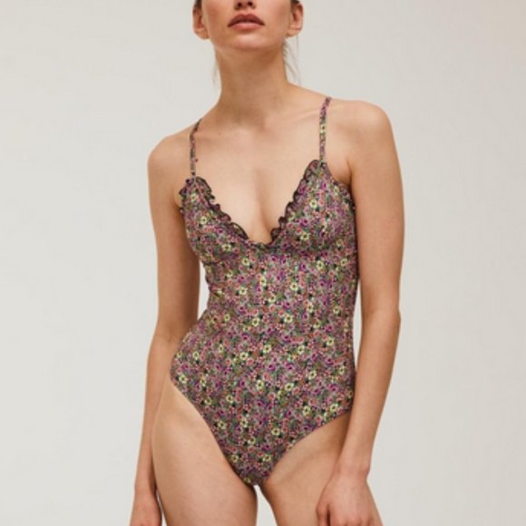 Gorgeous Ruffle Neckline Ditsy Floral Print One Piece Swimsuit - Picture 1 of 10